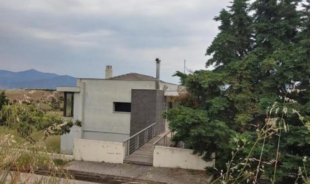Γνωστός λαϊκός τραγουδιστής έχασε σε πλειστηριασμό το σπίτι του στη Θεσσαλονίκη