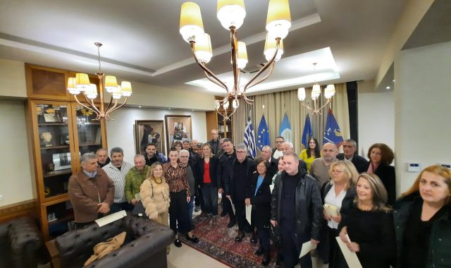 Σέρρες: Η Δήμαρχος Σερρών τίμησε τους εργαζόμενους της καθαριότητας για το έργο που προσφέρουν καθημερινά στον πολίτη – ΦΩΤΟ