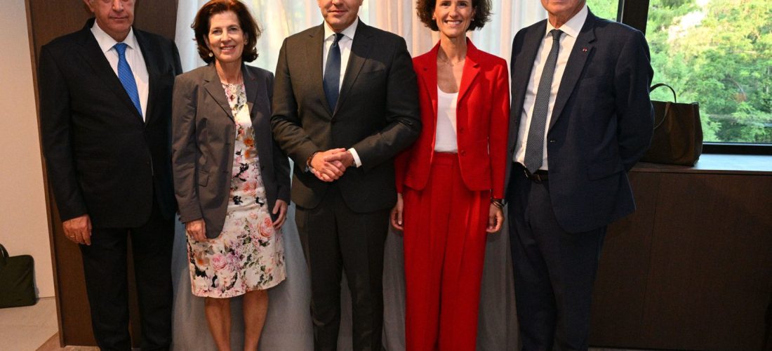 ΥΦΥΠΕΞ Χατζηβασιλείου στο δείπνο ΣΕΒ–MEDEF: Καλώ τους Γάλλους επιχειρηματίες να επενδύσουν στην Ελλάδα 