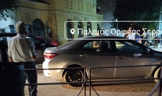 ΕΚΤΑΚΤΟ – Σέρρες: Τροχαίο ατύχημα! Ένας δυνατός κρότος αναστάτωσε τους κατοίκους της Οδού Εθνικής Αντιστάσεως (ΦΩΤΟ)