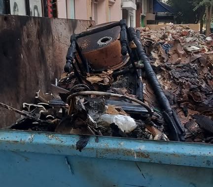 Σέρρες: Μια δυνατή έκρηξη και η λάμψη μιας έντονης φωτιάς, σκόρπισαν πανδαιμόνιο στην Εθνικής Αντίστασης (ΦΩΤΟΓΡΑΦΙΕΣ)