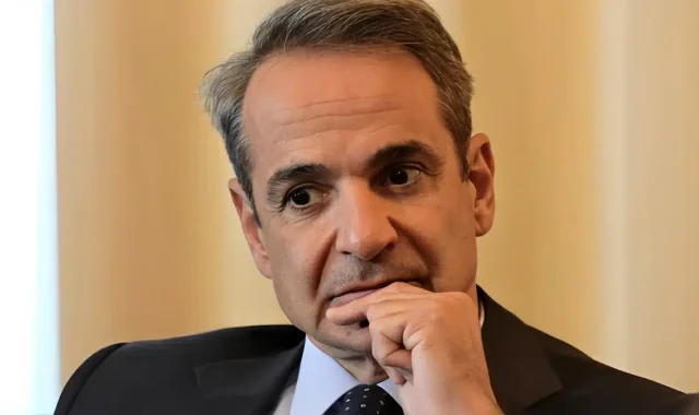 «ΒΟΜΒΑ»: ΕΓΚΑΤΑΛΕΙΠΕΙ ΤΗΝ ΕΛΛΑΔΑ Ο ΜΗΤΣΟΤΑΚΗΣ;