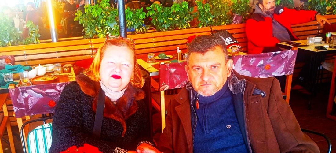 Σέρρες: «Εδώ με την αγαπούλα – Από τα Χριστούγεννα του 2009 μέχρι την προ-παραμονή Πρωτοχρονιάς 2025 μετράμε 16 χρόνια μαζί» (ΦΩΤΟ) 