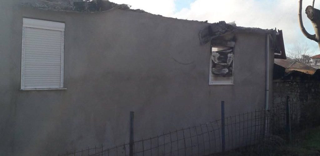 Σέρρες: Σπίτι κτηνοτρόφου, καταστράφηκε ολοσχερώς από φωτιά (ΦΩΤΟΓΡΑΦΙΕΣ) 