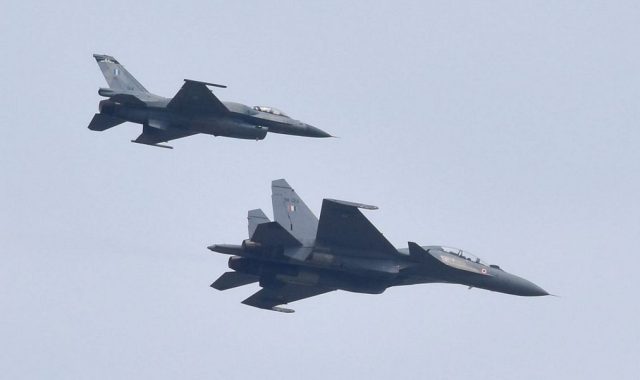 ΕΚΤΑΚΤΟ: ΣΗΚΩΘΗΚΑΝ ΕΛΛΗΝΙΚΑ F-16 ΣΤΗΝ ΚΥΠΡΟ!