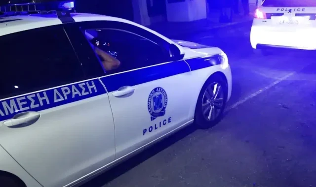 Καρτέρι με καλάσνικοφ σε σπίτι – Ξυλοκόπησαν τον πατέρα και πυροβόλησαν τον γιο