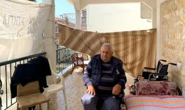 Πέθανε ο ανάπηρος 84χρονος που του είχαν κάνει έξωση από το σπίτι του στη Χαλκιδική