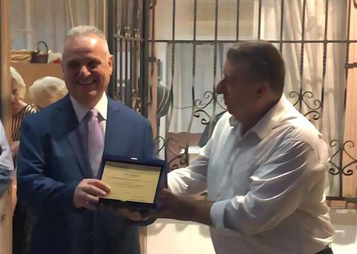 Σέρρες: Ο «Άγιος Πολύκαρπος» βράβευσε τον Πρόεδρο του «Ορφέα» Κώστα Πασχαλίδη – ΦΩΤΟ 